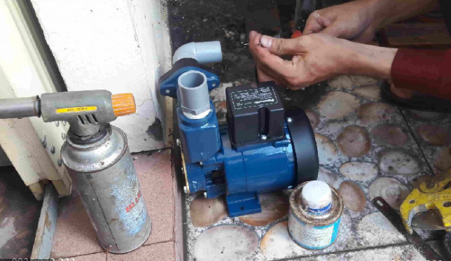 Thợ sửa máy bơm nước tại nhà quận tân bình