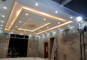 Thợ làm vách thạch cao tại quận 8, chúng tôi chuyên đóng trần vách ngăn thạch cao ở khu vực quận 8. Nhận thi công trần thả thạch cao, đóng vách ngăn phòng thạch cao. làm trần thả, trần chìm, trần nổi, chắp sửa chữa thạch cao trọn gói, thi công sơn bả trần thạch cao đẹp, trần thạch cao cách âm, cách nhiệt. Thiết kế thi công thạch cao phòng ngủ, phòng khách, nhà bếp,… tho-lam-vach-ngan-thach-cao-tai-quan-8